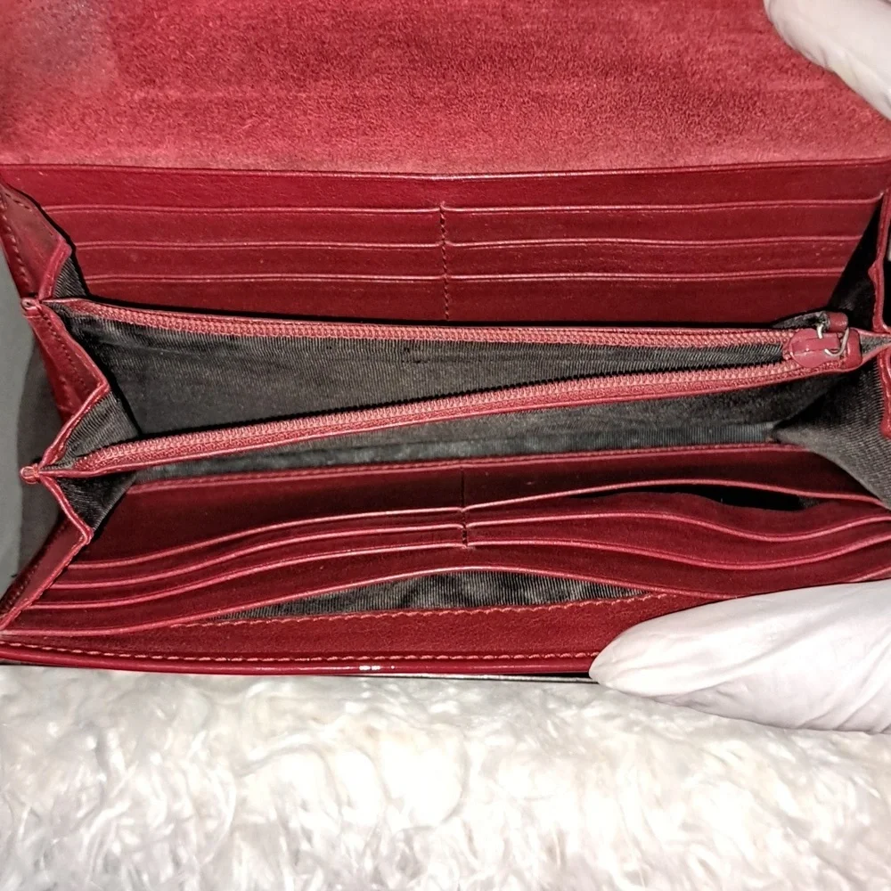 🔥🔥Gucci Guccissima Red Patent Leather Wallet - EUC - Picture 13 of 17